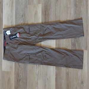 NWT Wrangler ATG All Terrain Gear Range Cargo Pants Earth Green Size 32X30